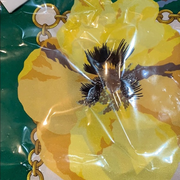 Gucci scarf - Picture 6 of 8